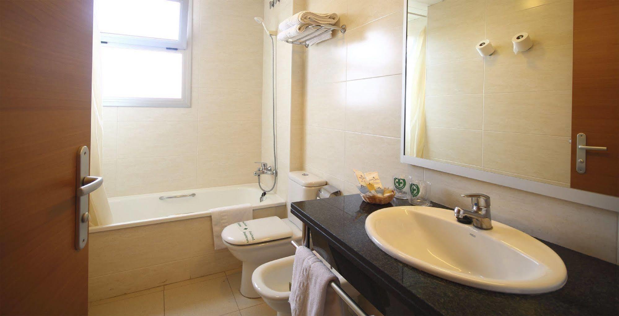 Aqua Hotel Nostre Mar Apartments Pineda de Mar Εξωτερικό φωτογραφία